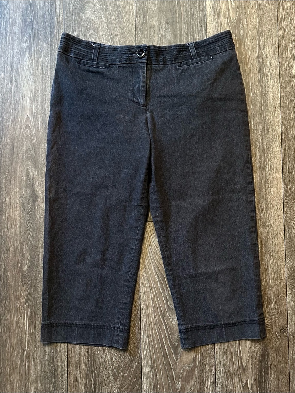Women’s Dahlia collection charcoal grey Capri pants Sz 8 petite